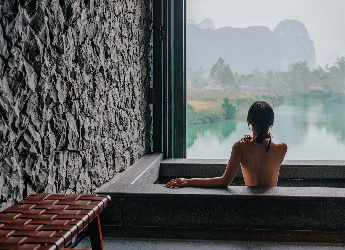 img2: 广西崇左秘境丽世度假村