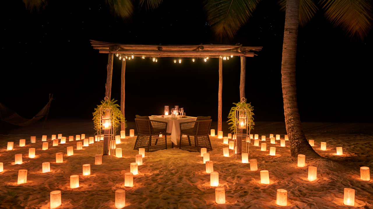 500支蜡烛中的晚餐